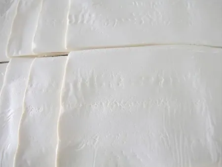 HT401A: Прекомпаунд-терполимер на основе бисфенола со средней вязкостью по Муни, твёрдостью 78 ед.